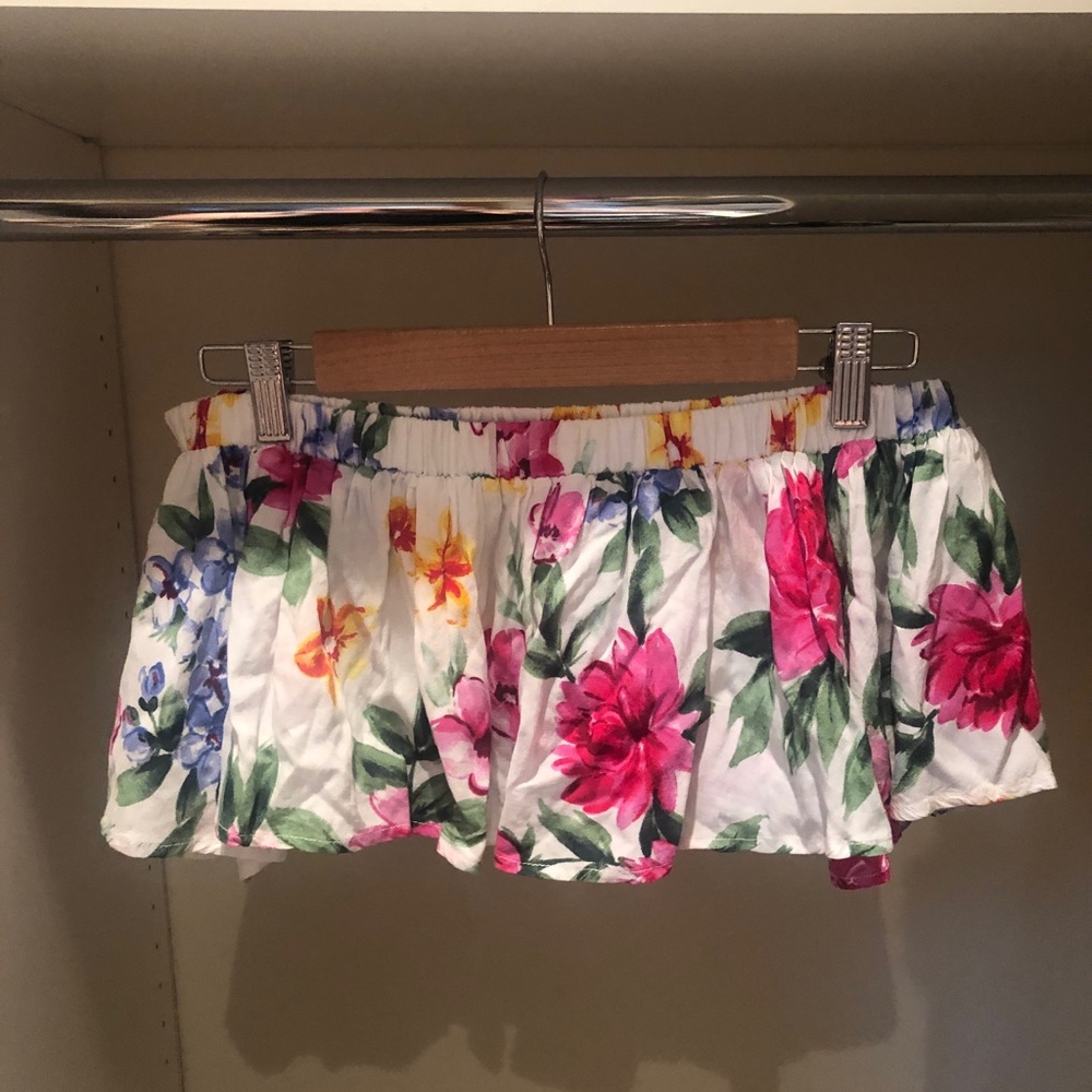 Off -Shoulder Floral Crop Top